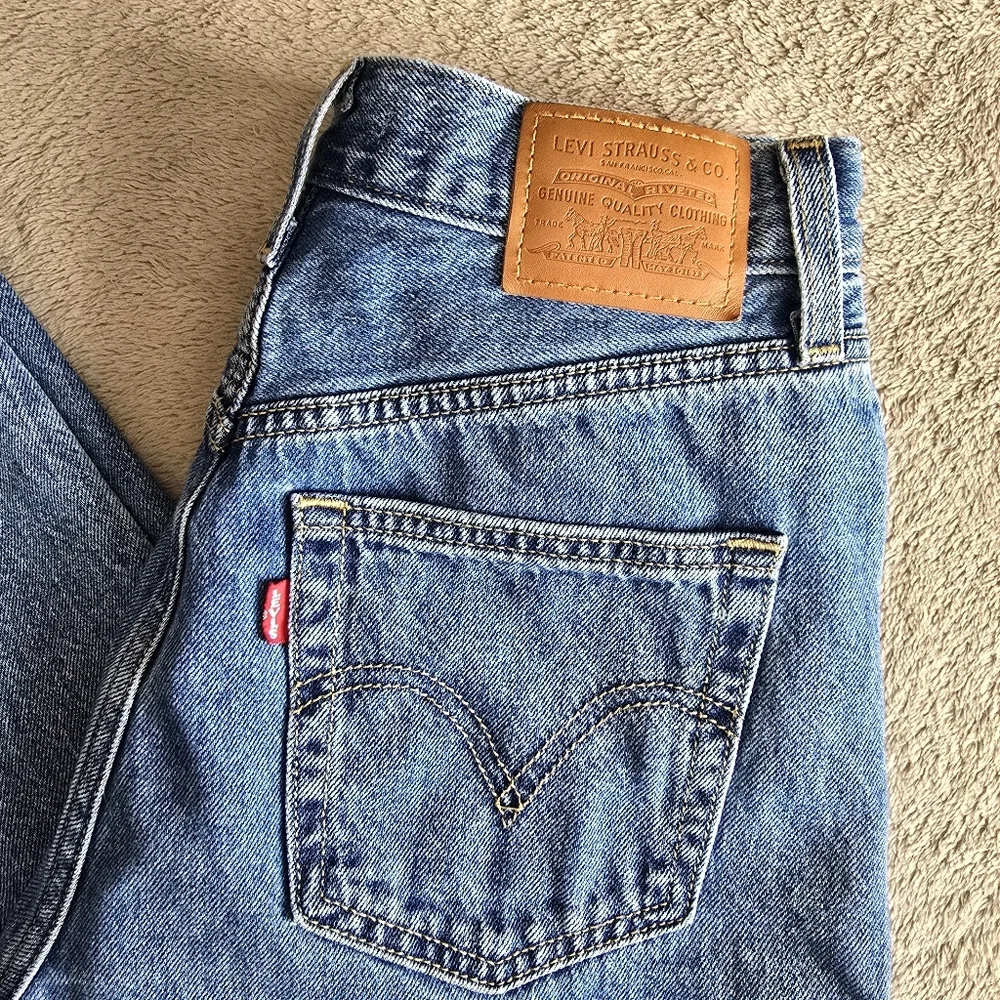 Levi's High Loose Taper Jeans size 27 - Picture 3 of 13